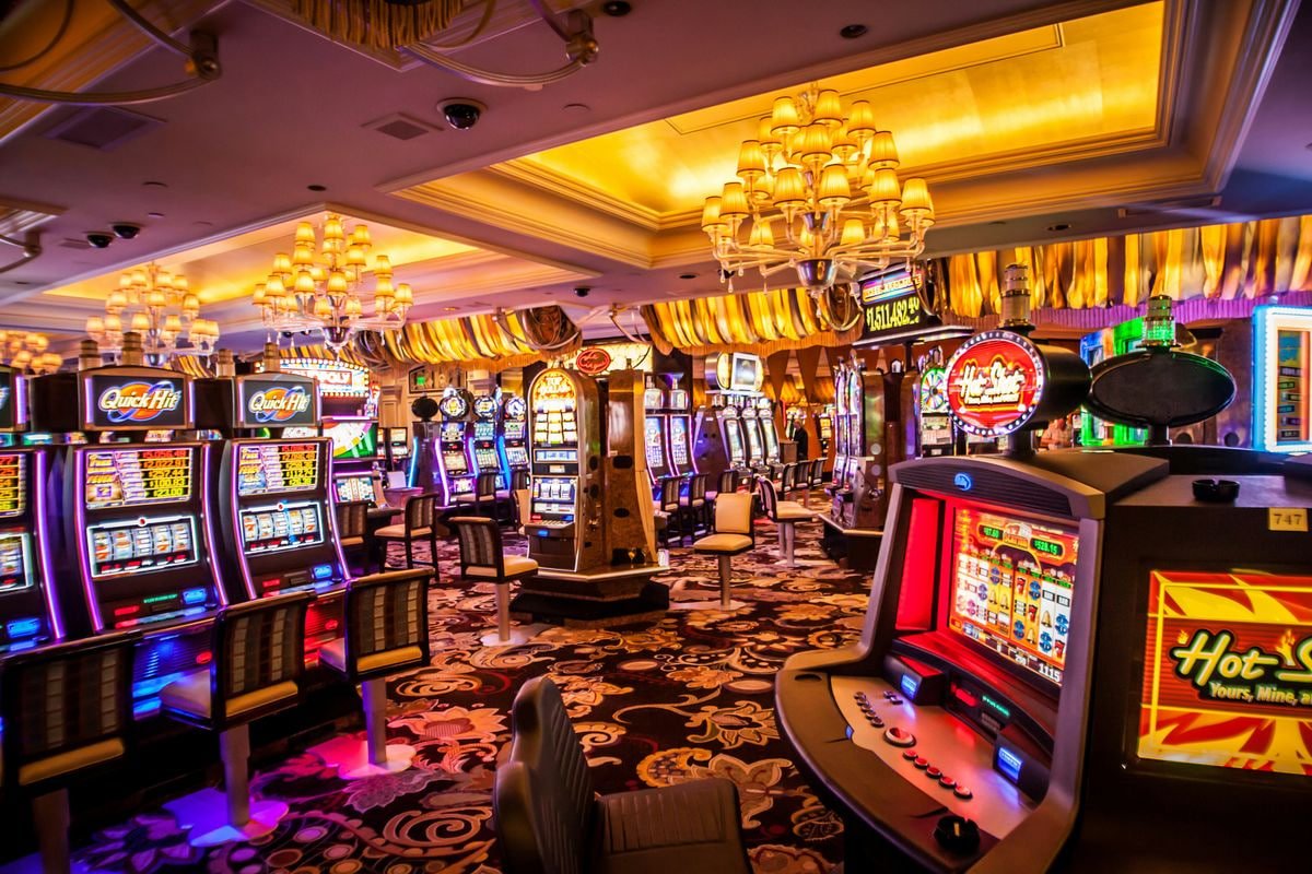 goceng live-dealer studio with multiple camera angles and real-time draw display